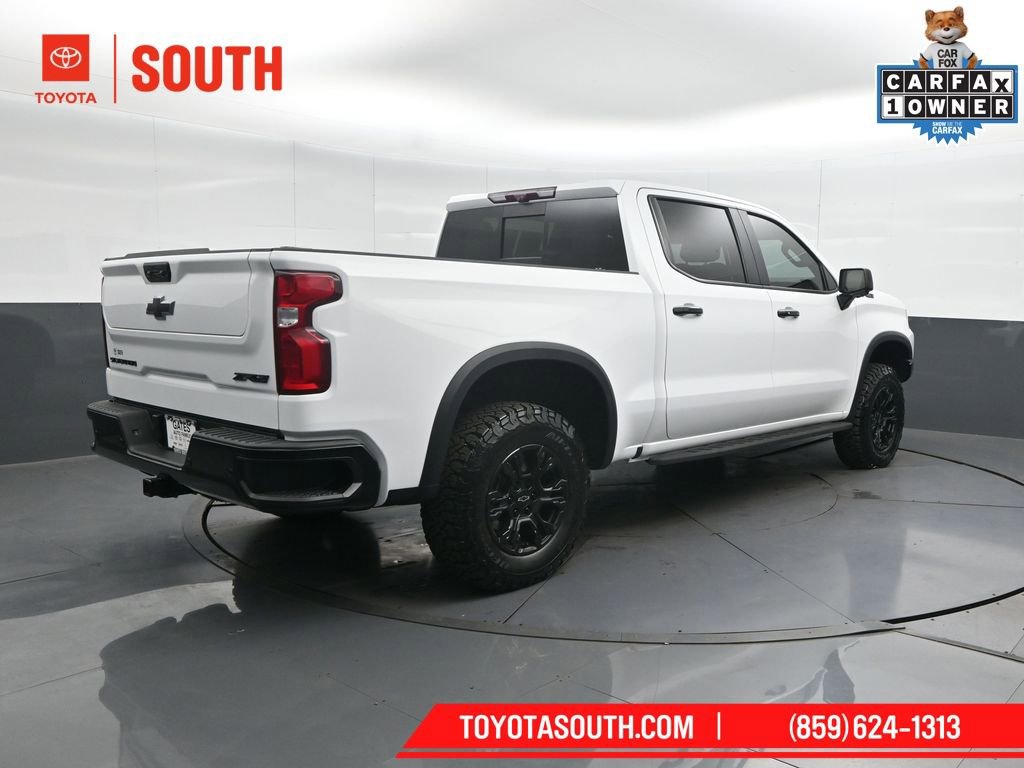 Used 2022 Chevrolet Silverado 1500 ZR2 w/ Technology Package image 2