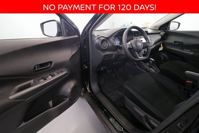 New 2025 Nissan Kicks Play S image 6