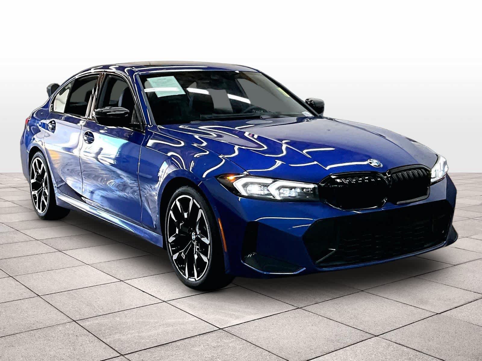 Used 2026 BMW 330i Sedan w/ M Sport Package RWD image 2