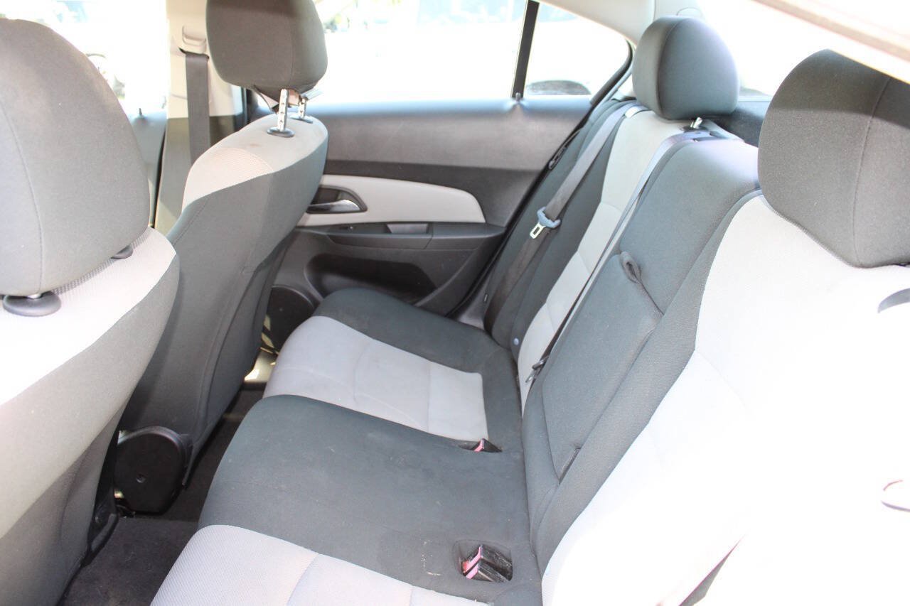 Used 2012 Chevrolet Cruze LS w/ Connectivity Package FWD image 18
