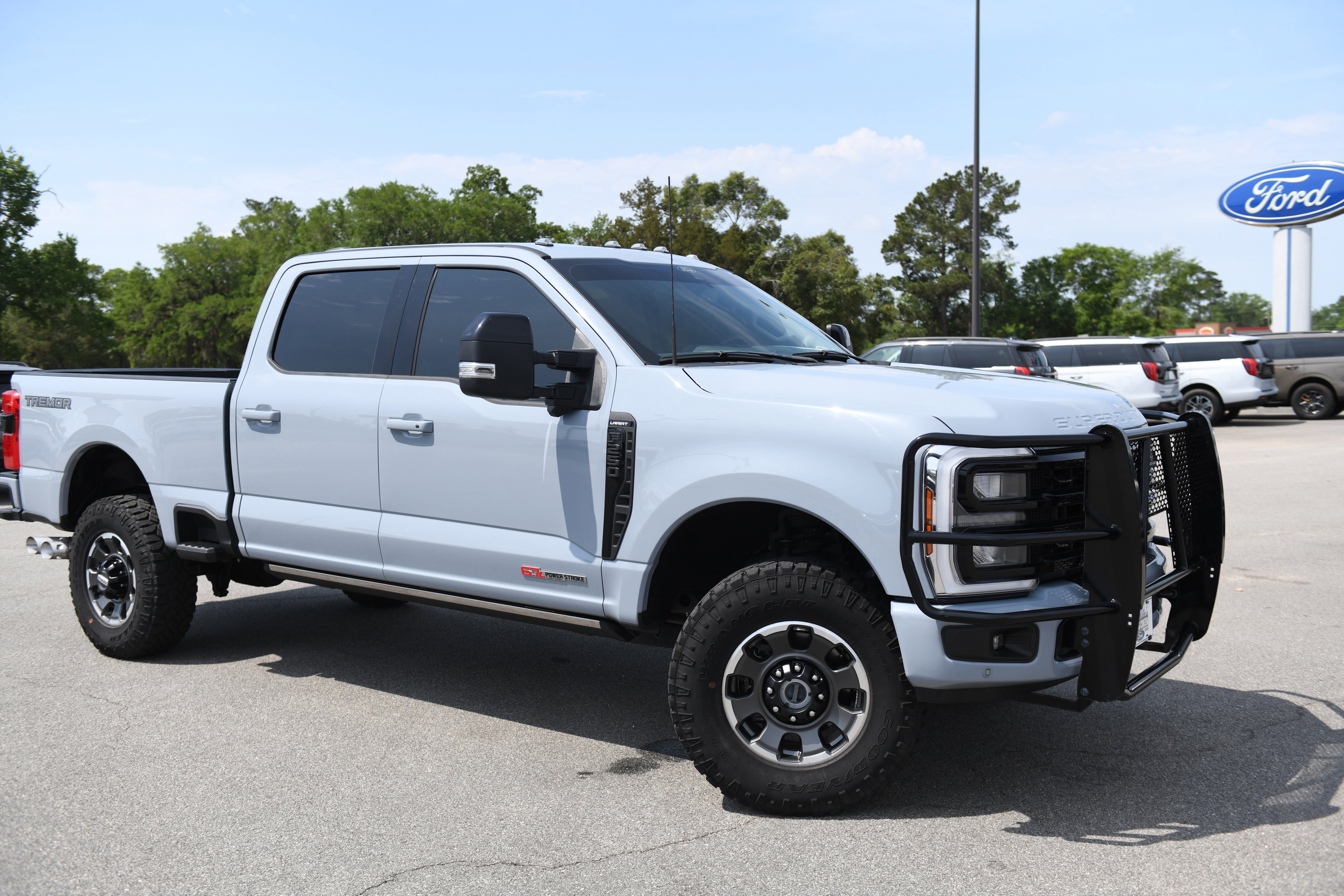 Used 2024 Ford F250 Lariat w/ Lariat Ultimate Package AWD/4WD image 1