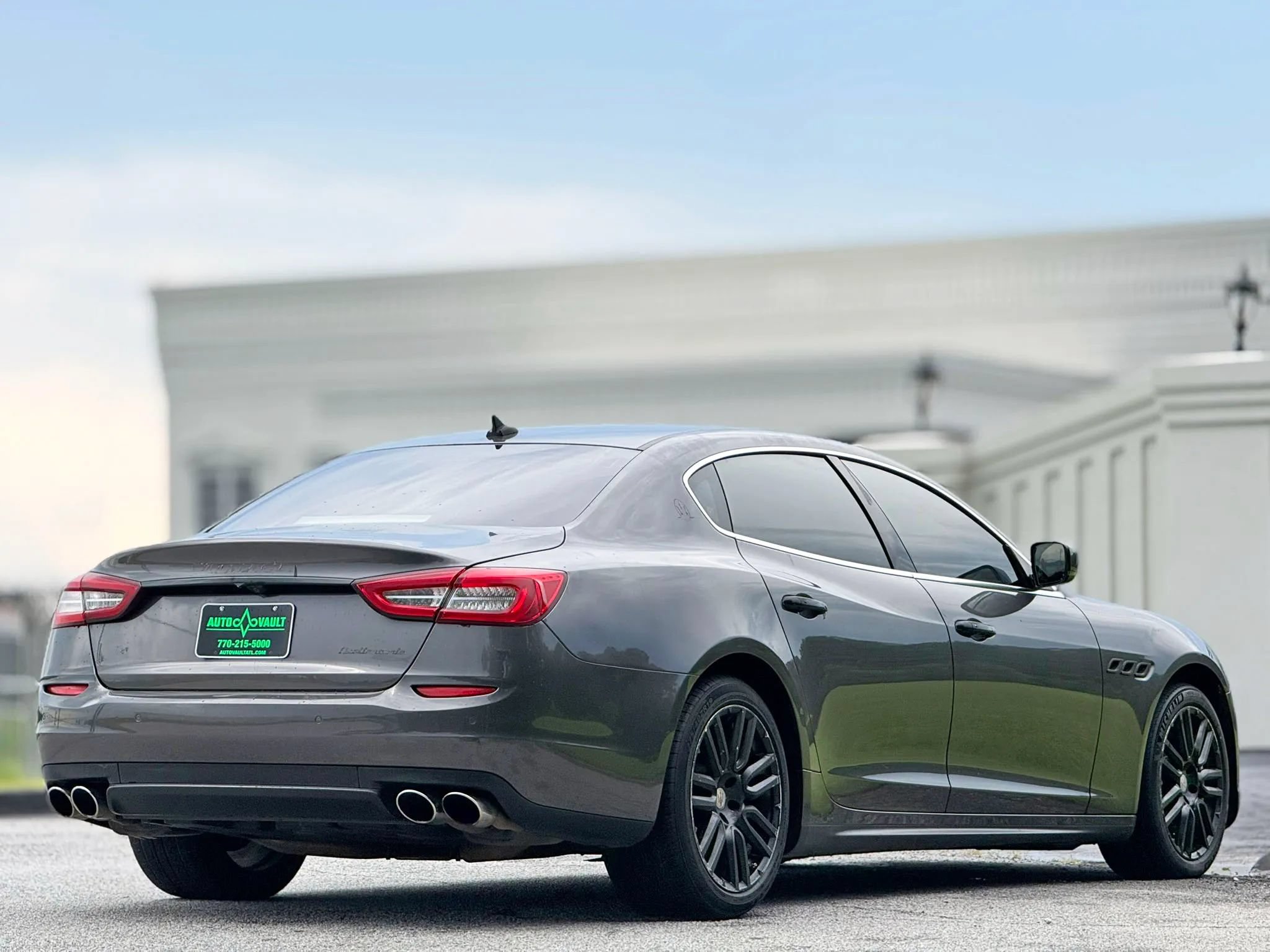 Used 2015 Maserati Quattroporte S Q4 AWD/4WD image 12