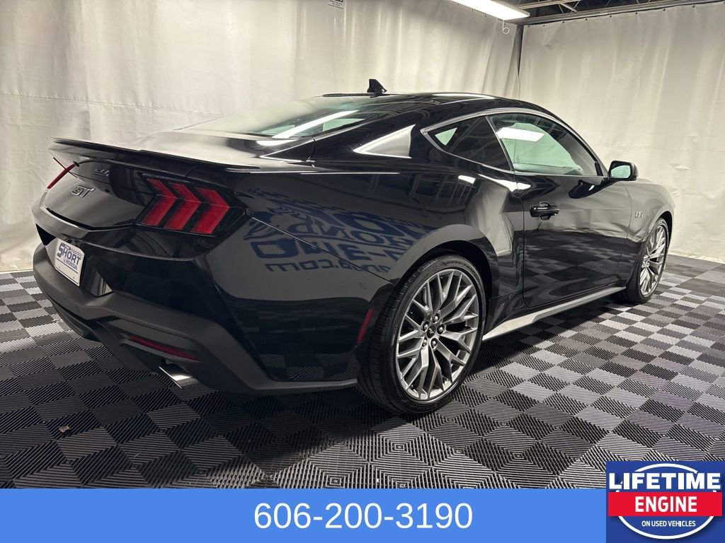 Used 2024 Ford Mustang GT Premium image 7