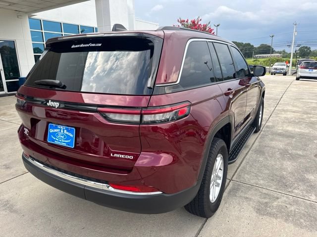 Used 2025 Jeep Grand Cherokee Laredo RWD image 7