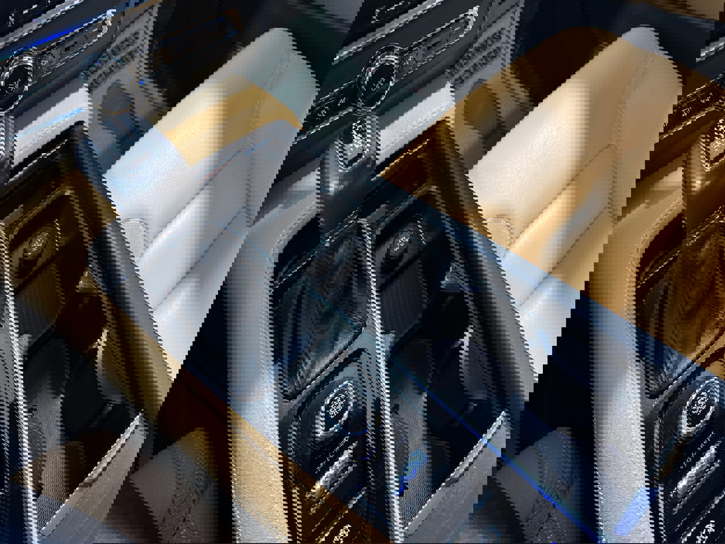 Used 2018 Volvo V90 T6 Cross Country w/ Convenience Package image 18