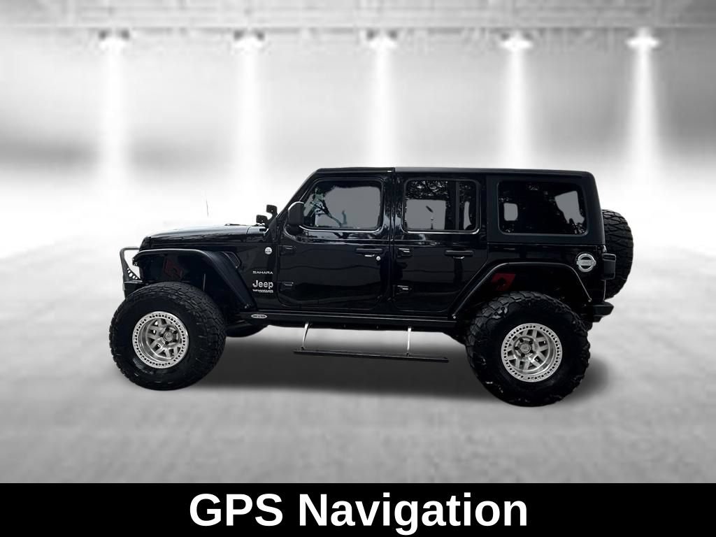 Used 2018 Jeep Wrangler Unlimited Sahara AWD/4WD image 3