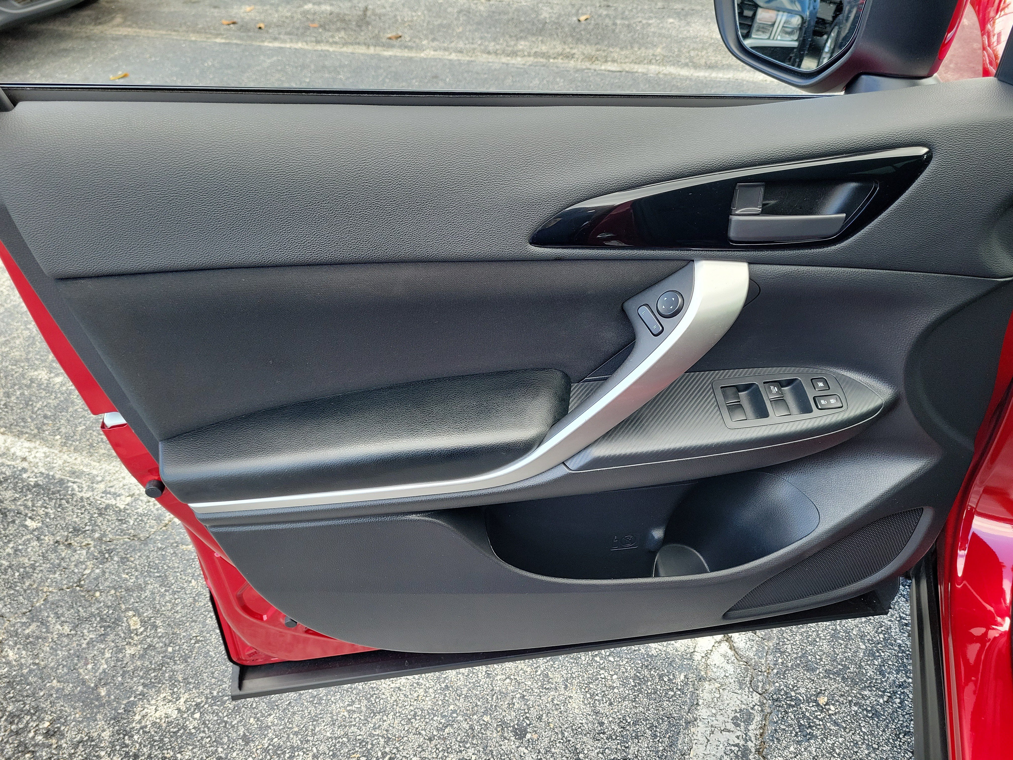 Used 2025 Mitsubishi Eclipse Cross ES AWD/4WD image 9