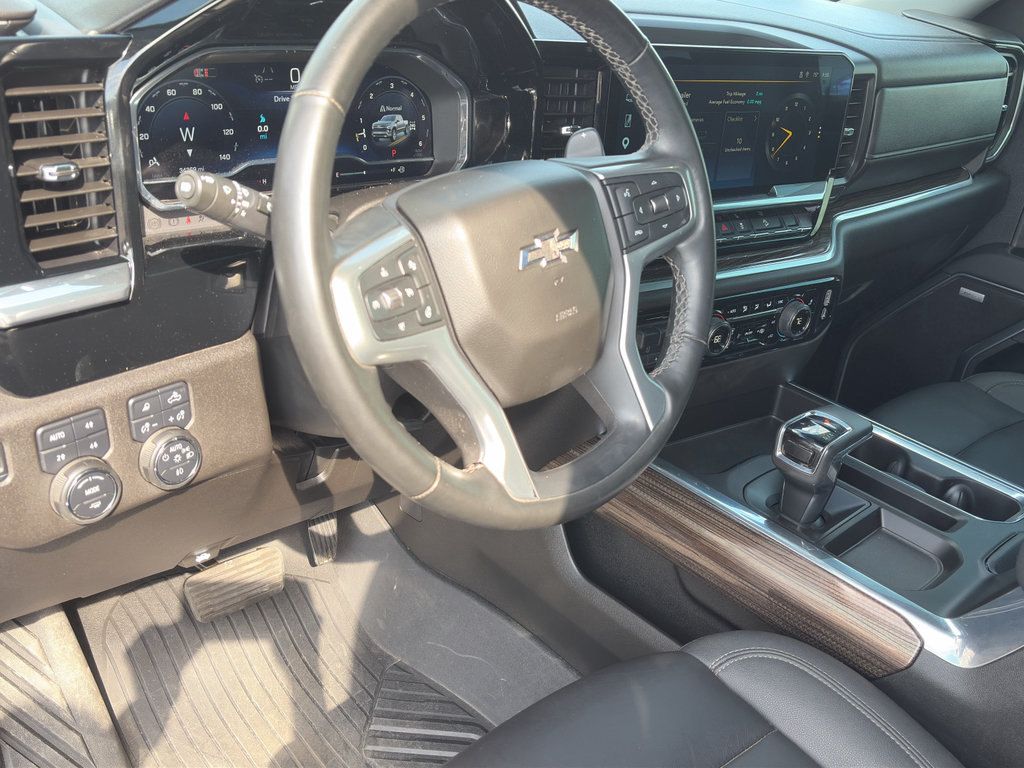 Certified 2025 Chevrolet Silverado 1500 RST AWD/4WD image 14