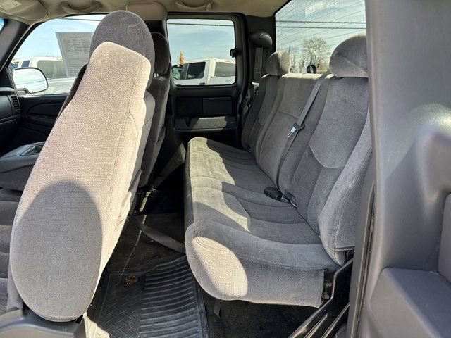 Used 2006 GMC Sierra 1500 SLE w/ Light Duty Power Package image 11