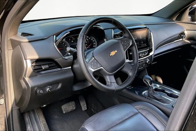 Used 2023 Chevrolet Traverse LT image 12