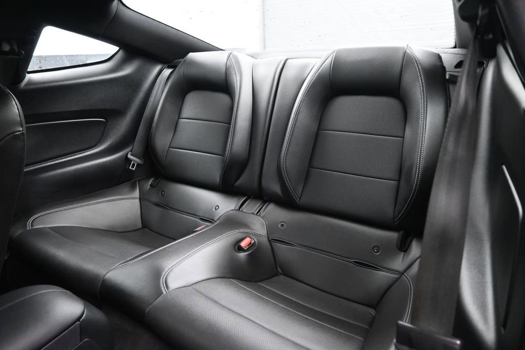 Used 2022 Ford Mustang GT Premium w/ Black Accent Package RWD image 27