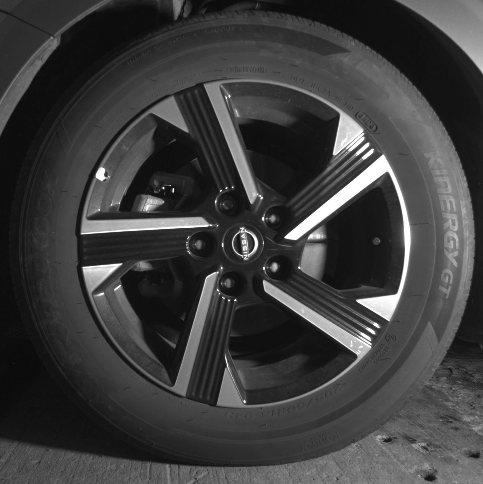Used 2025 Nissan Sentra SV FWD image 15