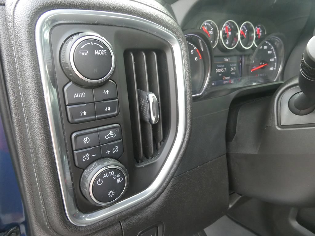Certified 2022 Chevrolet Silverado 1500 RST AWD/4WD image 27