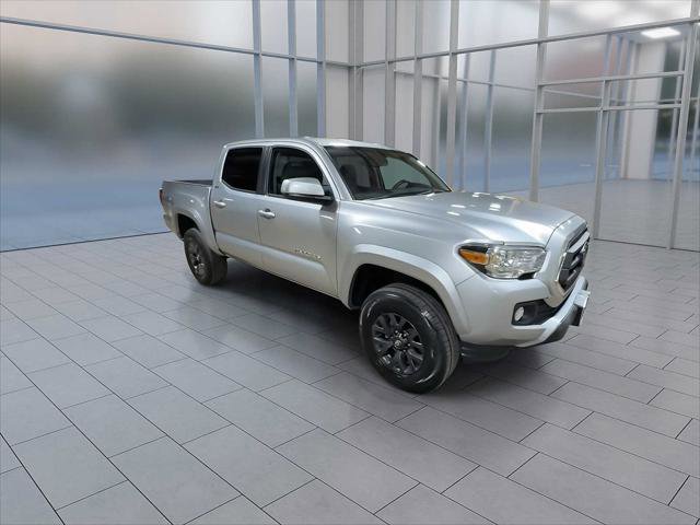Certified 2023 Toyota Tacoma SR5 AWD/4WD image 2