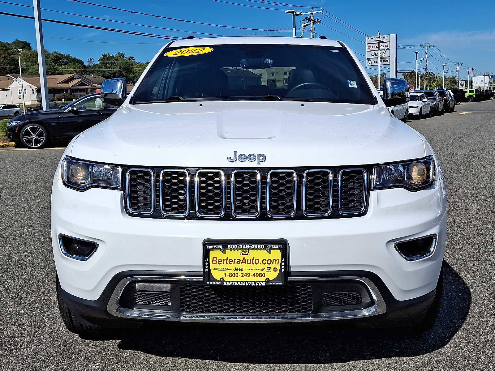 Used 2022 Jeep Grand Cherokee Limited image 2