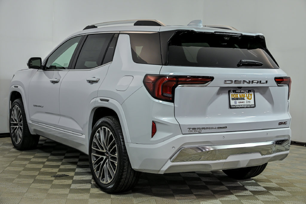 New 2027 GMC Terrain Denali w/ LPO, Floor Liner Package AWD/4WD image 4