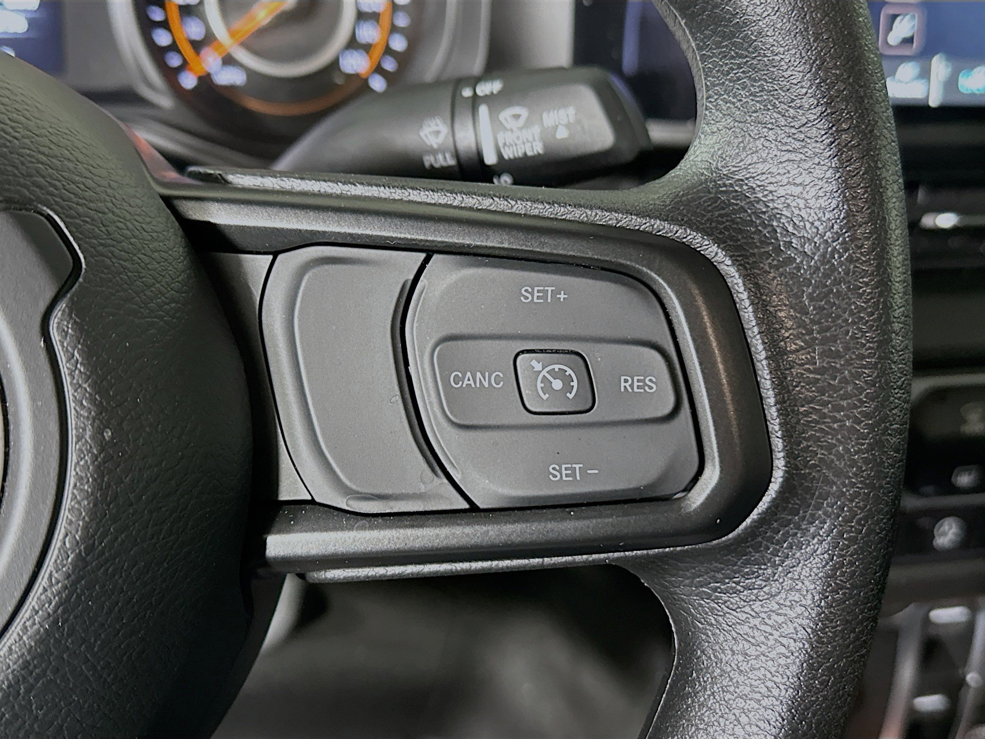 Used 2025 Jeep Gladiator Sport AWD/4WD image 17