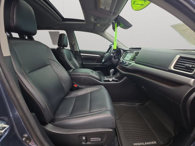 Certified 2017 Toyota Highlander XLE AWD/4WD image 15