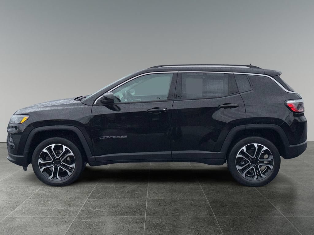 Used 2022 Jeep Compass Limited w/ Sun and Sound Group AWD/4WD image 4