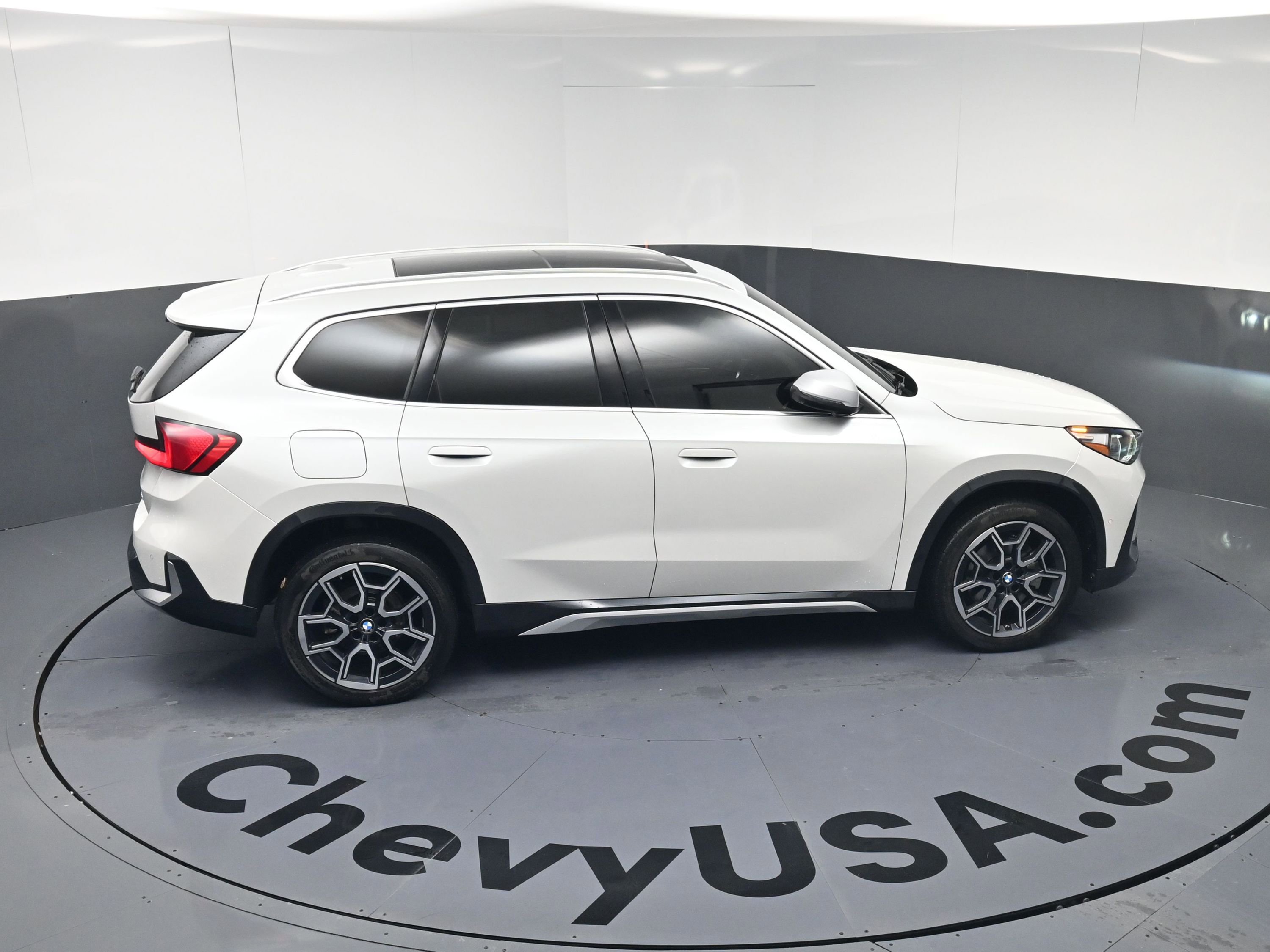 Used 2023 BMW X1 xDrive28i w/ Premium Package image 24