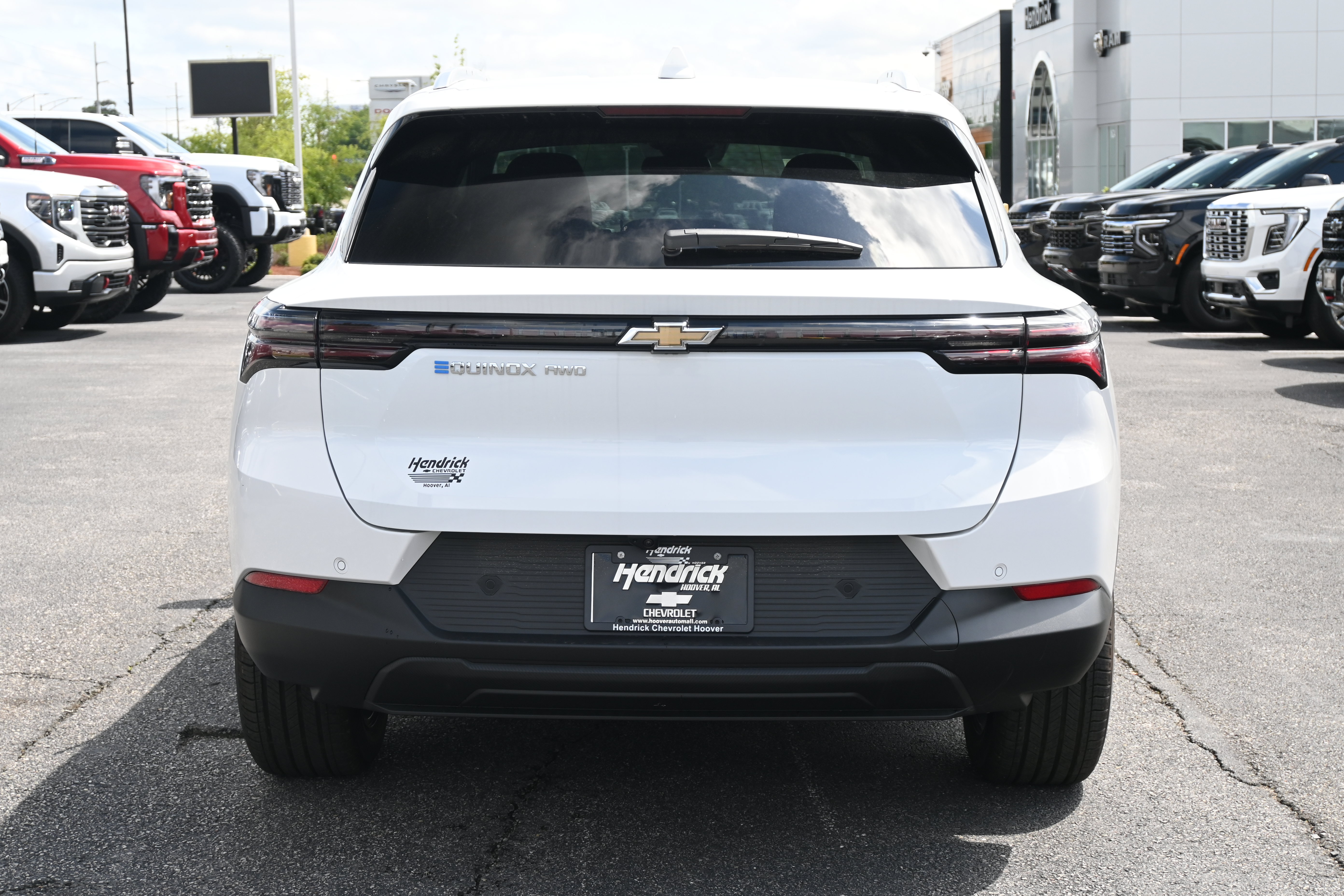 New 2026 Chevrolet Equinox EV LT AWD/4WD image 9