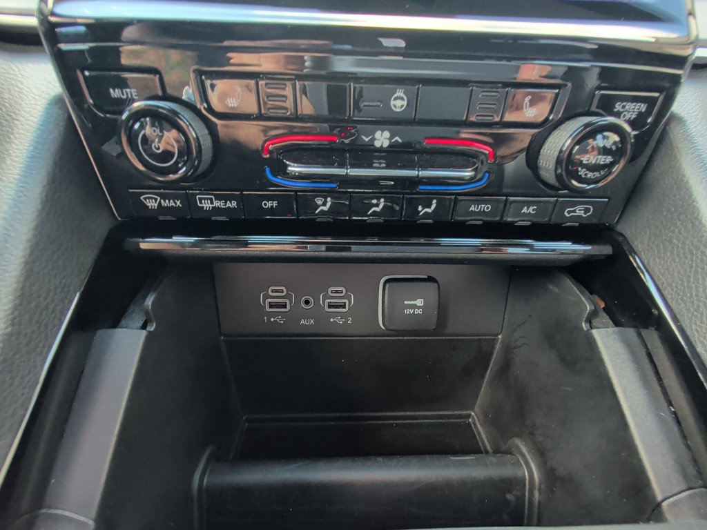 Used 2023 Jeep Grand Cherokee L Limited AWD/4WD image 25