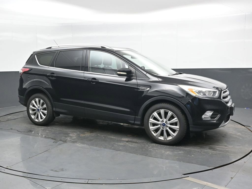Used 2017 Ford Escape Titanium FWD image 4