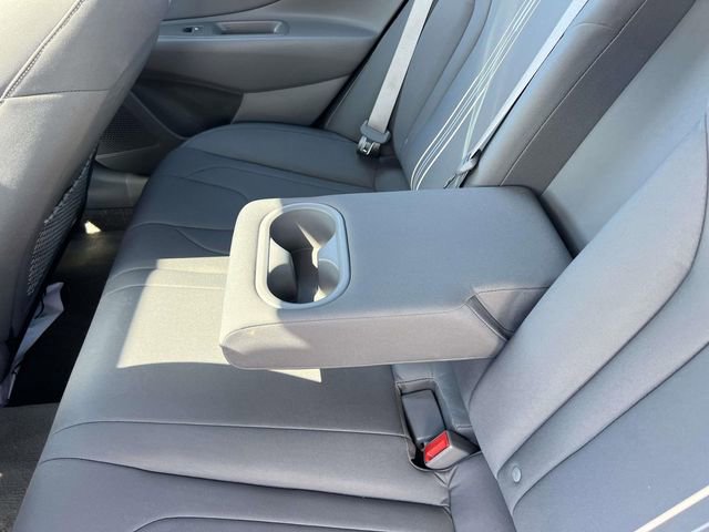 Certified 2025 Hyundai Elantra SEL image 11