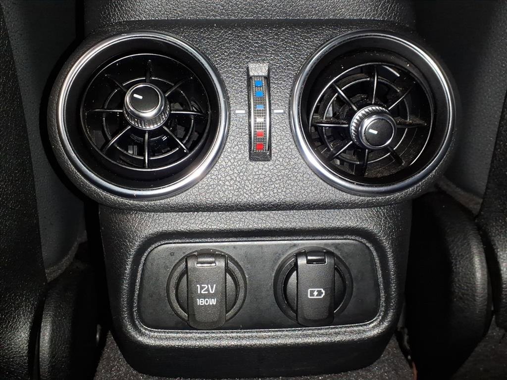 Used 2022 Kia Stinger GT1 image 10