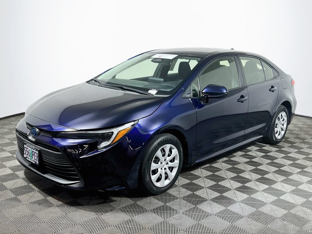 Certified 2023 Toyota Corolla LE FWD image 3