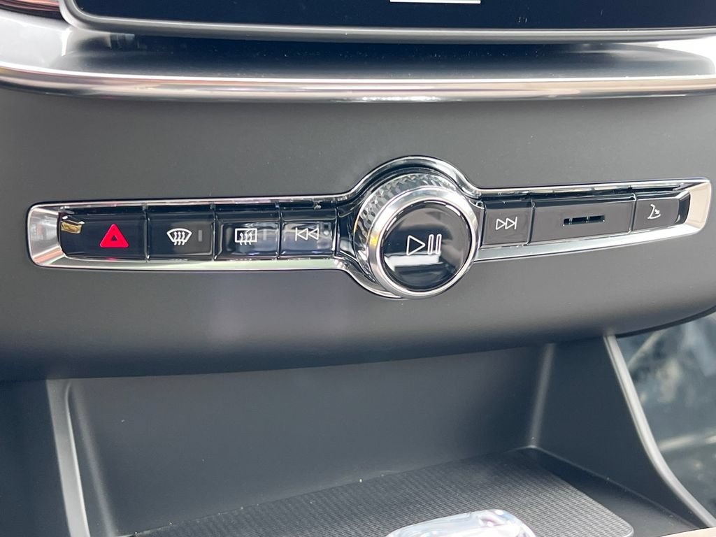 New 2026 Volvo XC90 B5 Core AWD/4WD image 26