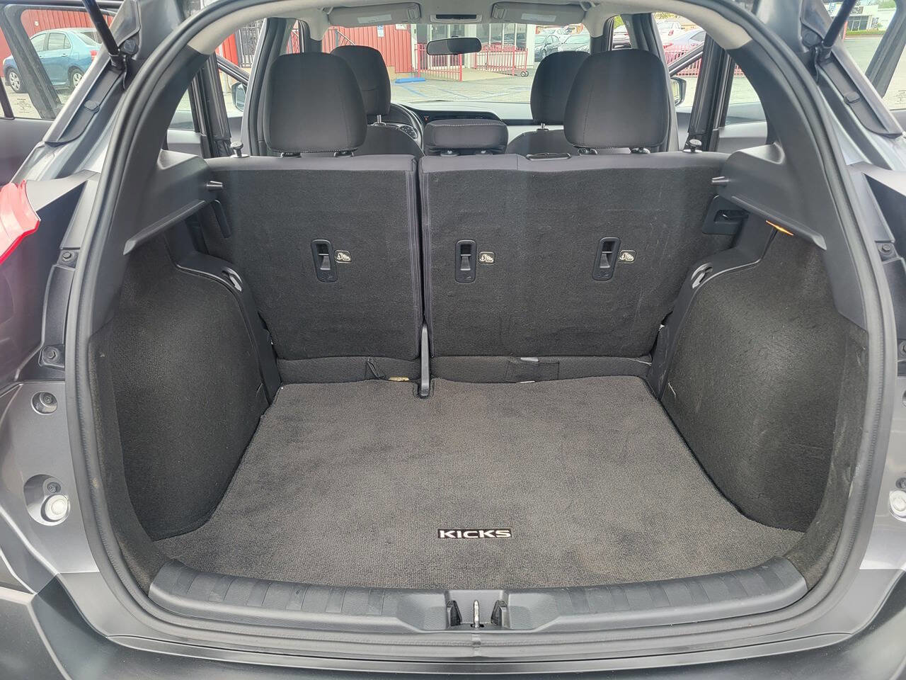 Used 2019 Nissan Kicks S FWD image 18