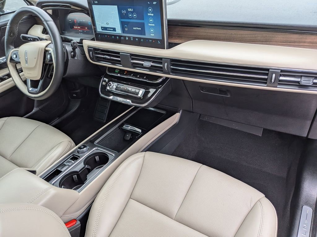 Used 2025 Lincoln Corsair Grand Touring w/ Towing Package image 26