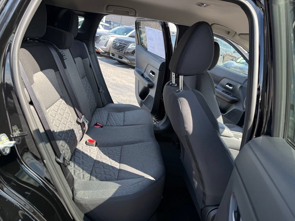 New 2026 Nissan Kicks SV w/ Cold Weather Package FWD image 21