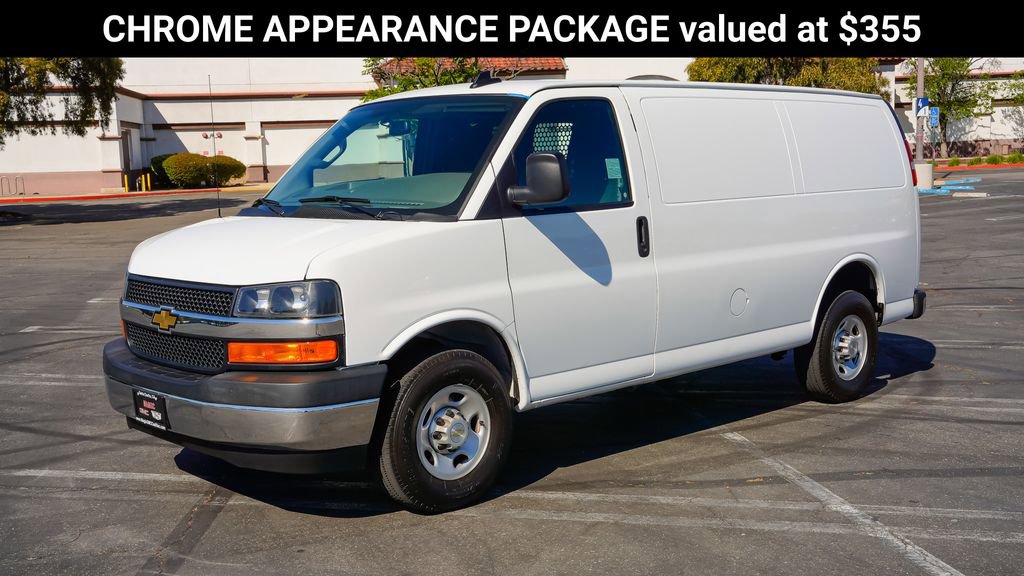 Used 2024 Chevrolet Express 2500 w/ Driver Convenience Package RWD image 4