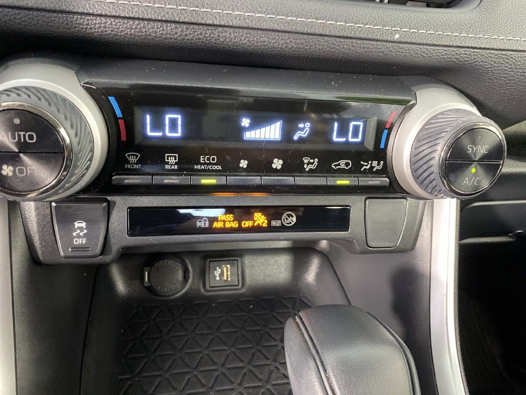 Used 2023 Toyota RAV4 LE AWD/4WD image 19
