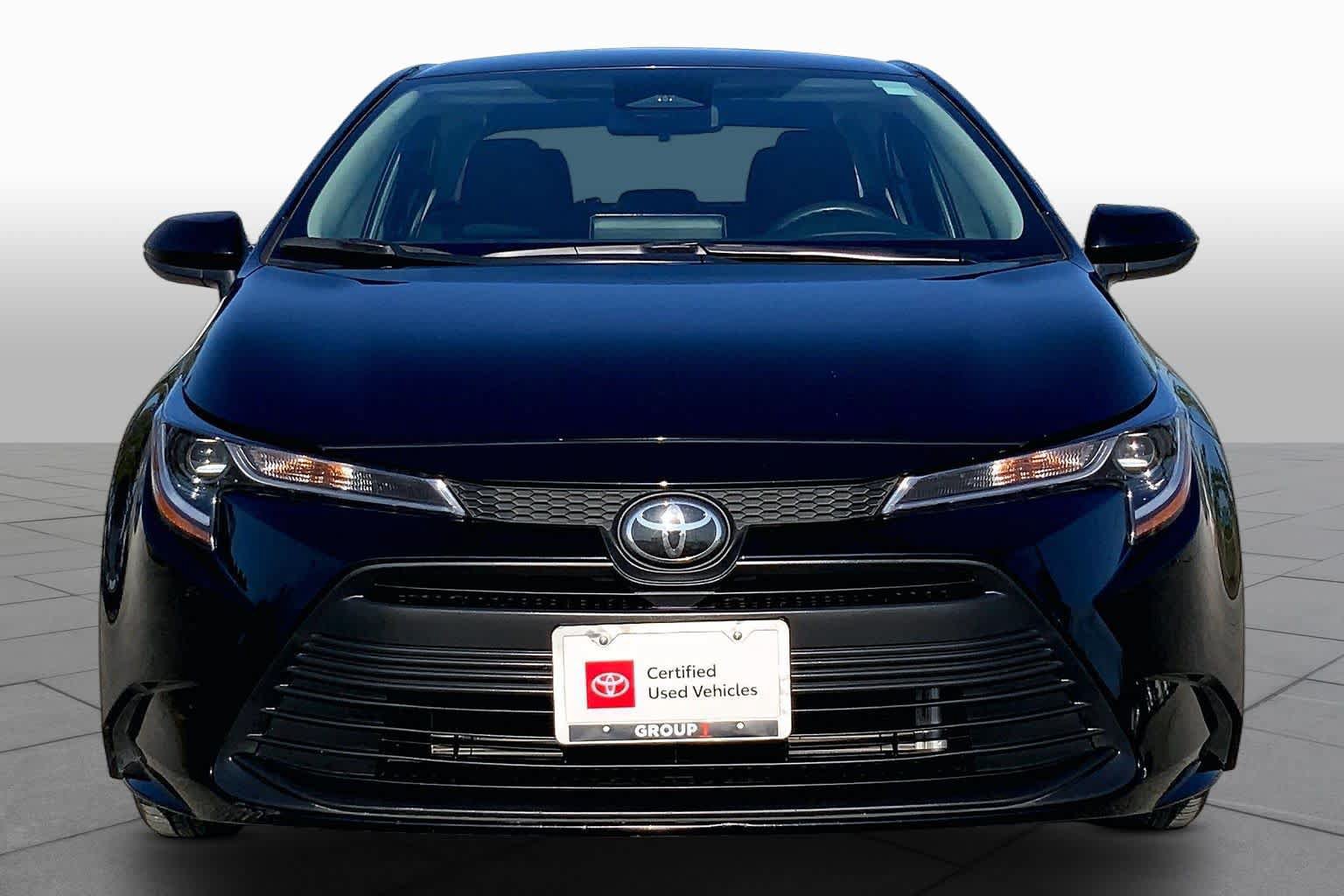 Used 2026 Toyota Corolla LE FWD image 4