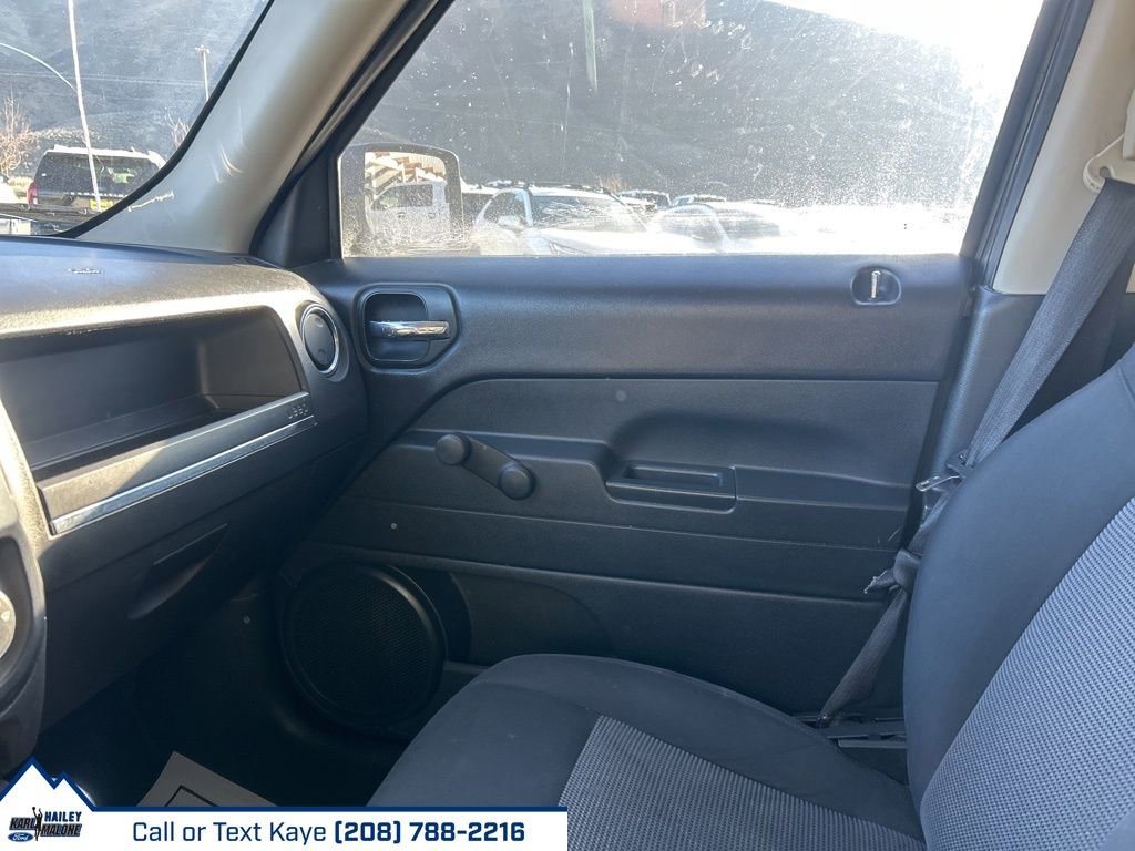 Used 2013 Jeep Patriot Sport image 28