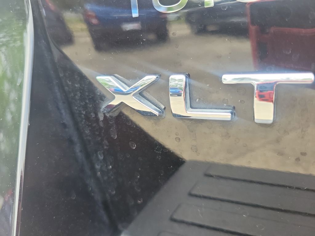 Used 2023 Ford Expedition XLT RWD image 7
