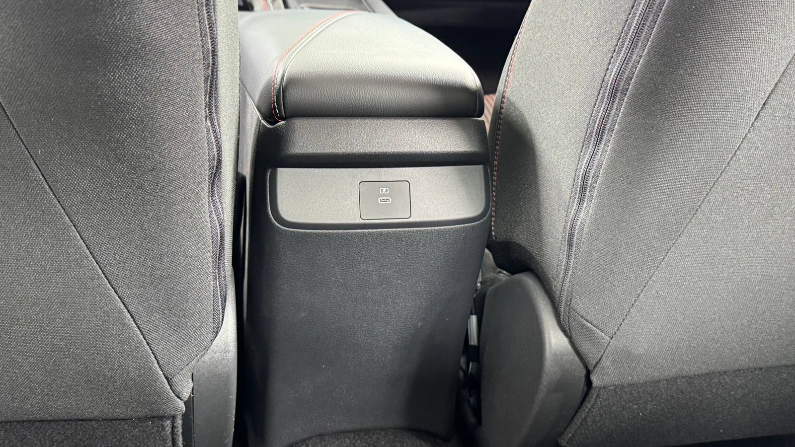 New 2026 Nissan Sentra SR w/ Floor Mat Package FWD image 33