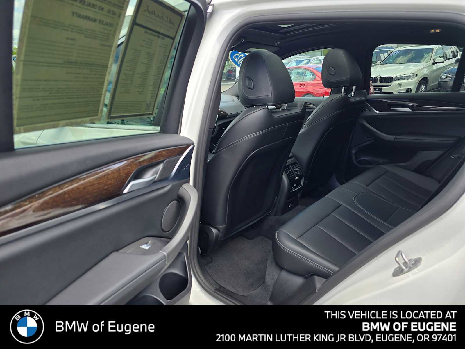 Used 2025 BMW X4 xDrive30i AWD/4WD image 17