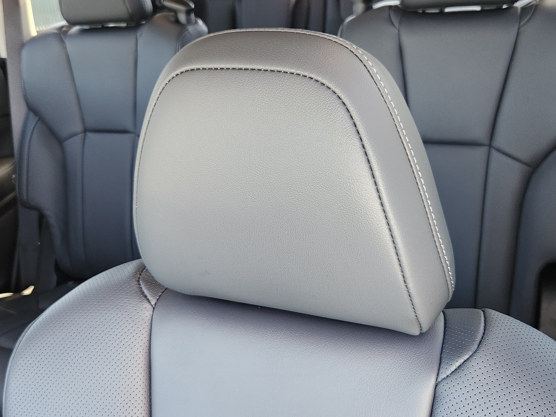 New 2026 Subaru Ascent Limited AWD/4WD image 11