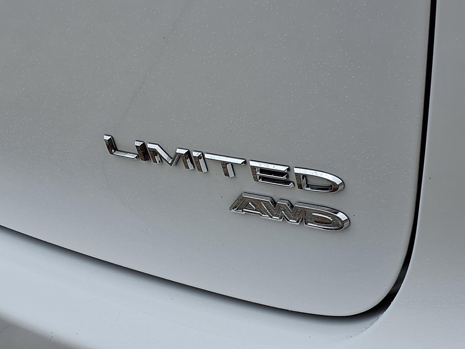 Certified 2021 Chrysler Pacifica Limited AWD/4WD image 2