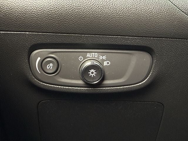 Used 2026 Buick Encore GX Sport Touring w/ Advanced Technology Package FWD image 21