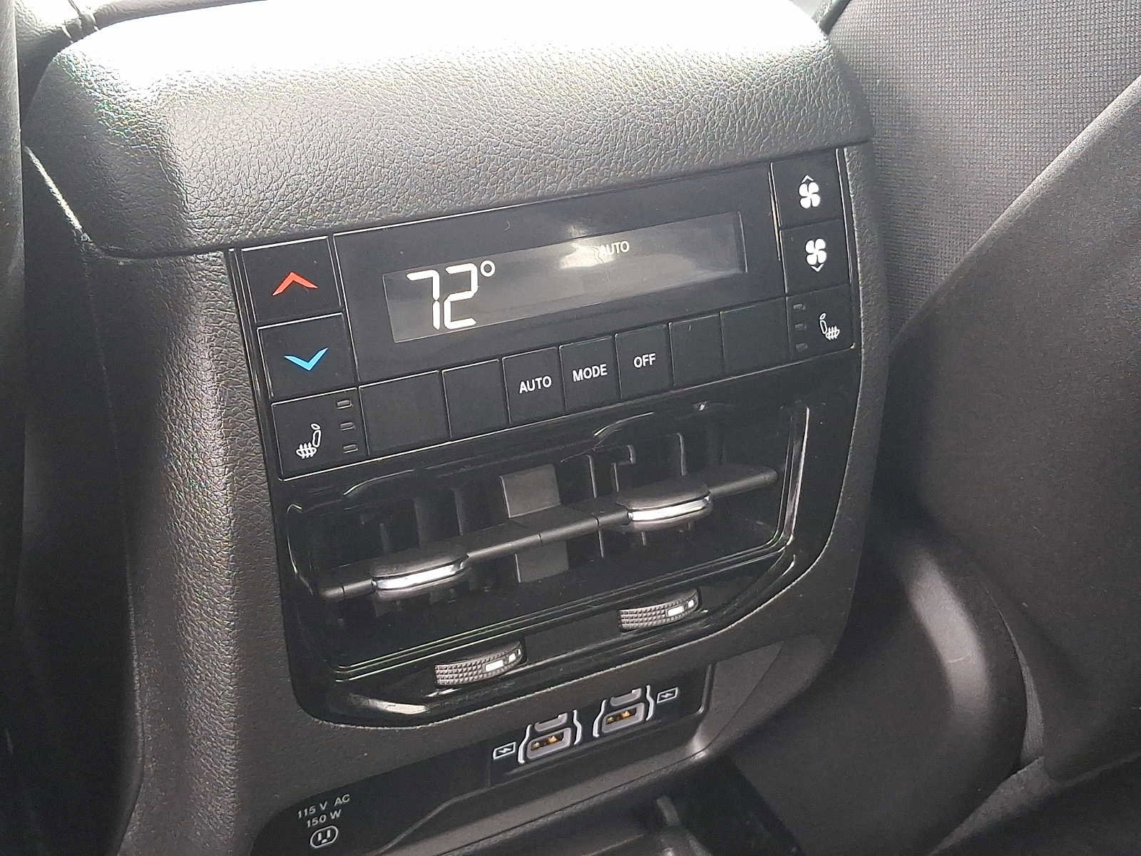 Used 2024 Jeep Grand Cherokee L Limited AWD/4WD image 12