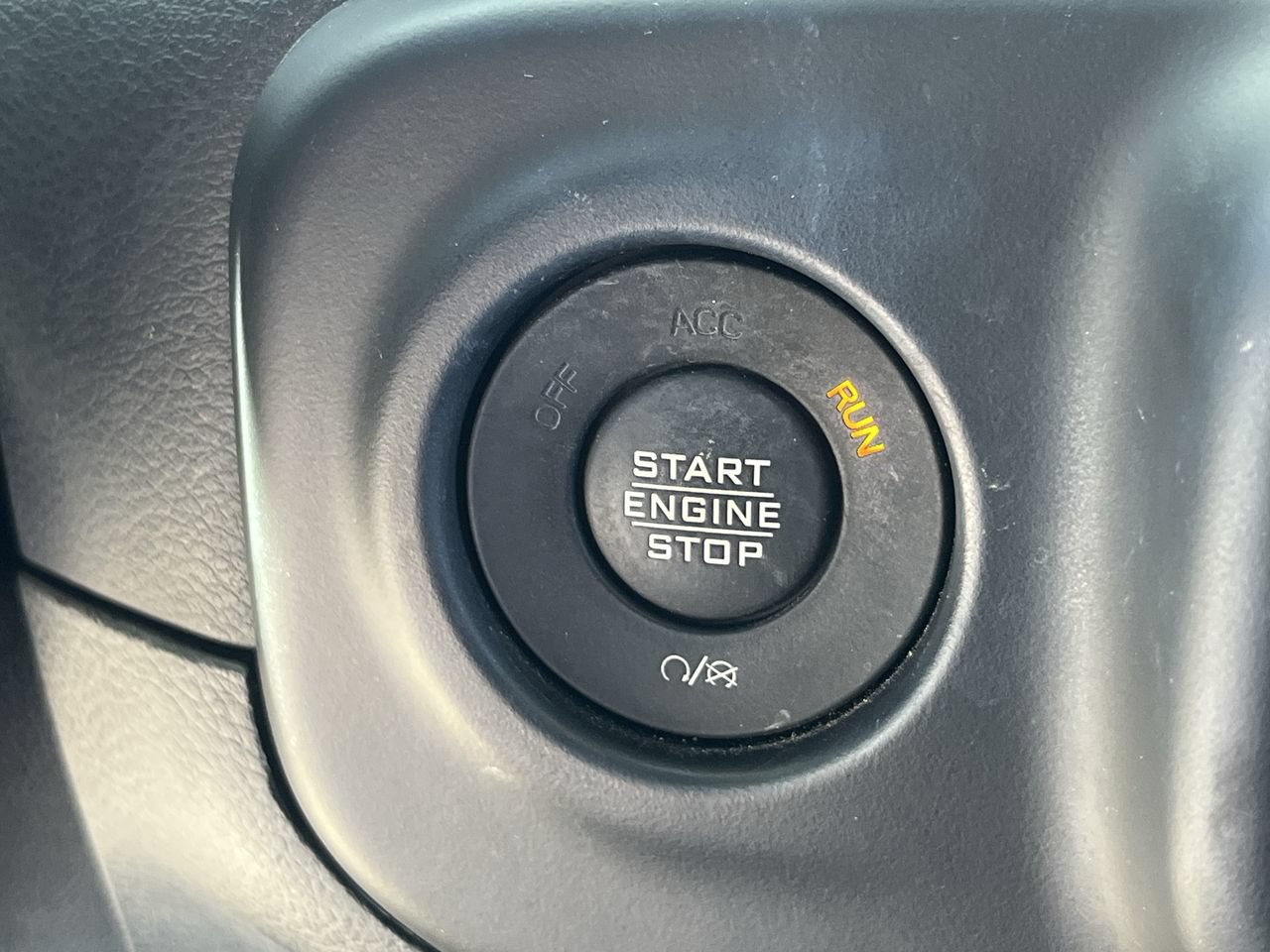 Used 2021 Jeep Gladiator Sport AWD/4WD image 15