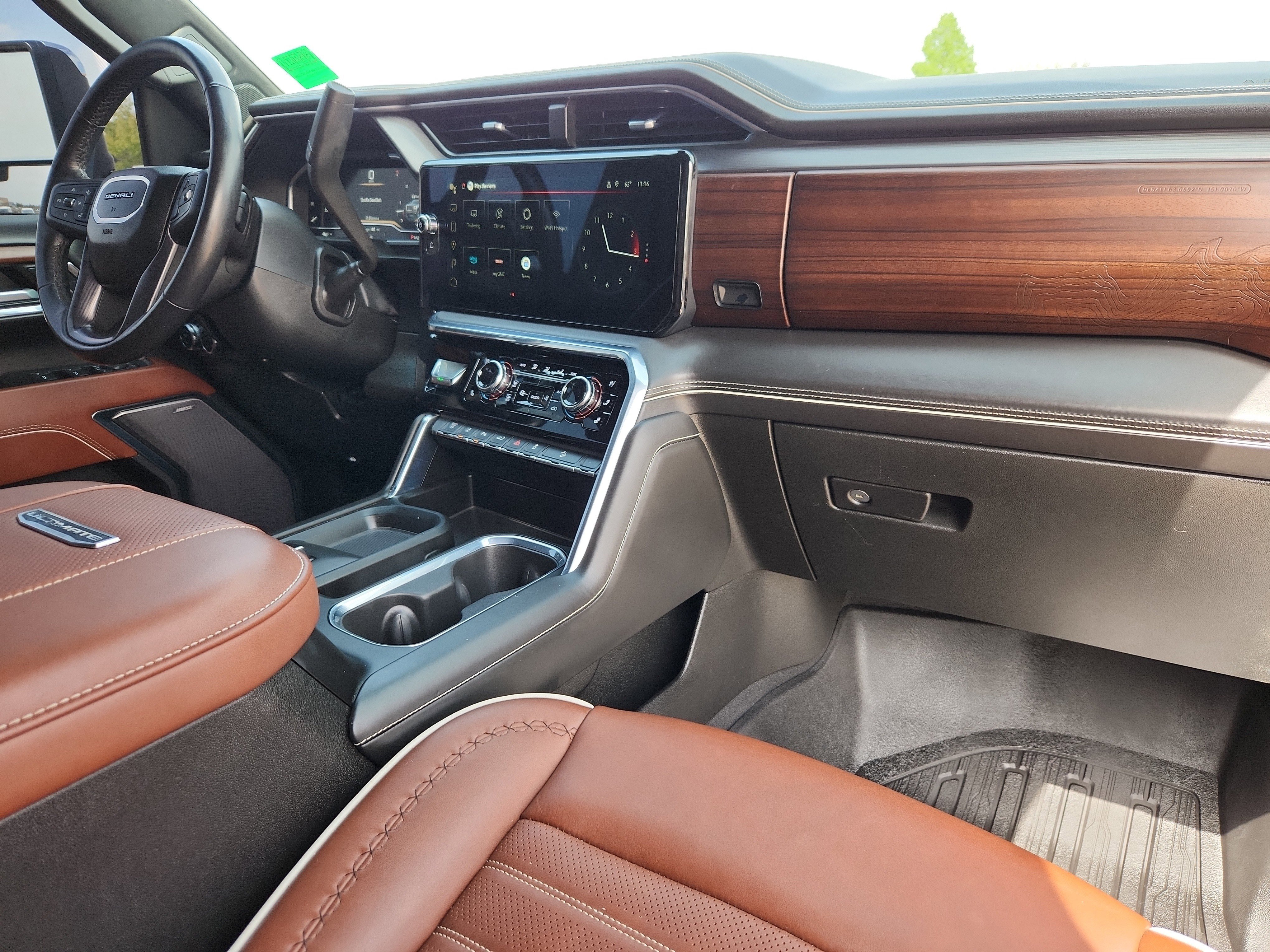 Used 2024 GMC Sierra 2500 Denali Ultimate AWD/4WD image 17