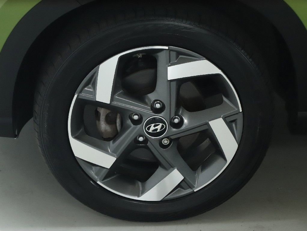 Used 2023 Hyundai Venue SEL FWD image 41