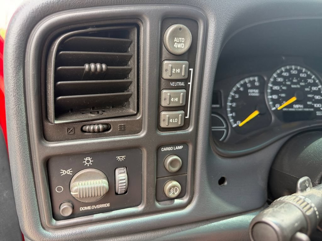 Used 2002 Chevrolet Silverado 1500 LS w/ Off-Road Pkg AWD/4WD image 16