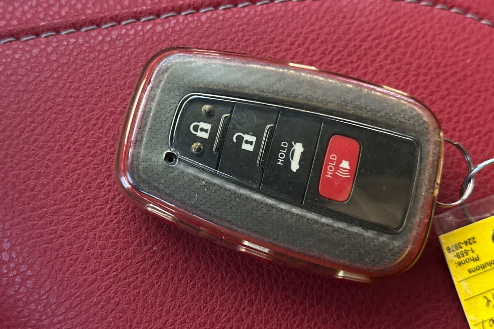 Used 2022 Toyota Camry XSE w/ Navigation Package FWD image 28